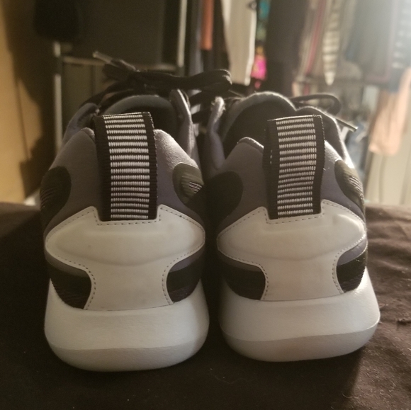 Nike running shoes 7.5 - Picture 5 of 8